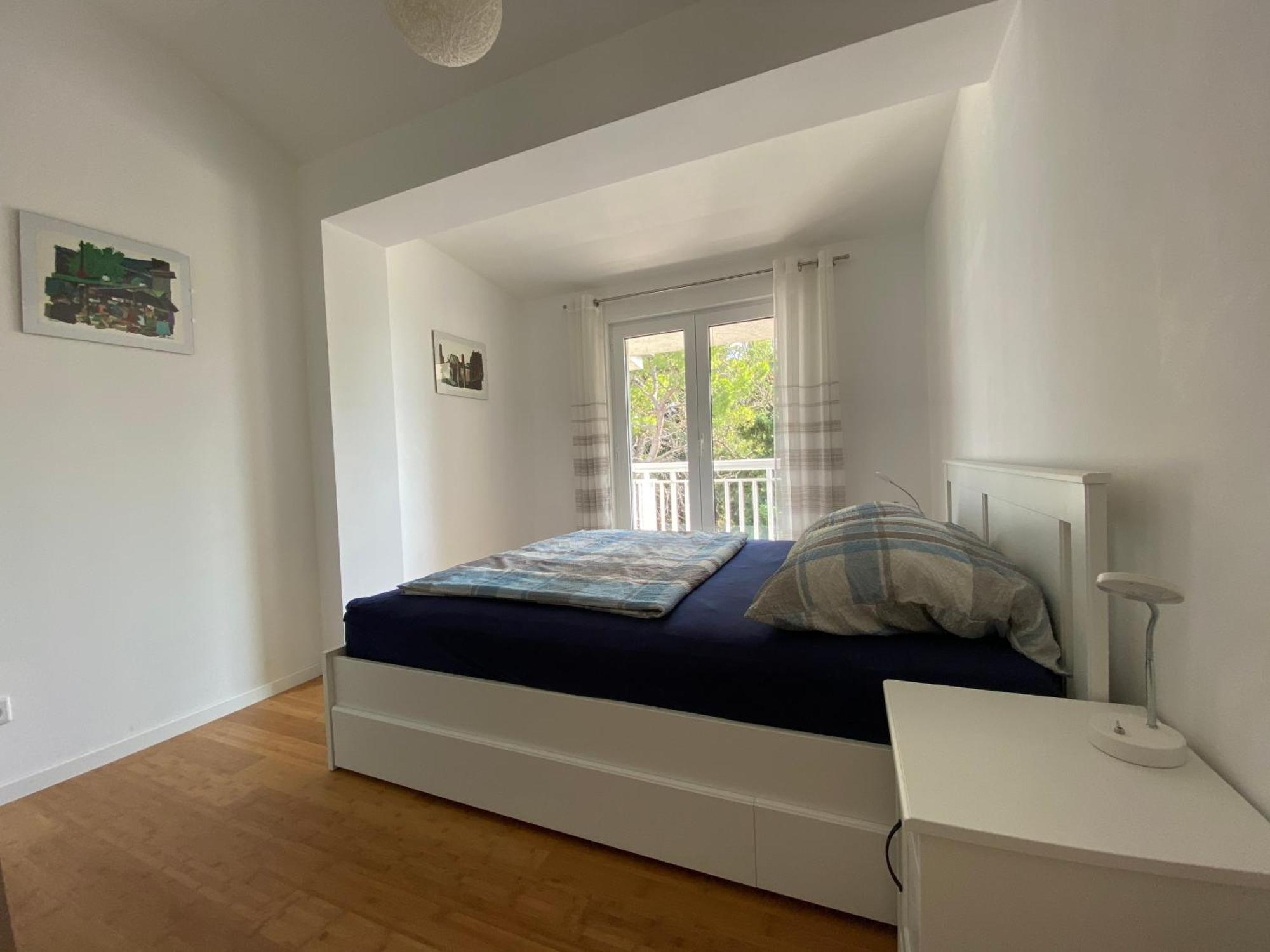 Flora Apartmán